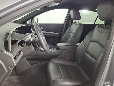 Certified 2025 Cadillac XT4 Premium Luxury image 16