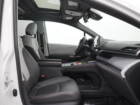 Used 2023 Toyota Sienna XSE AWD/4WD image 13
