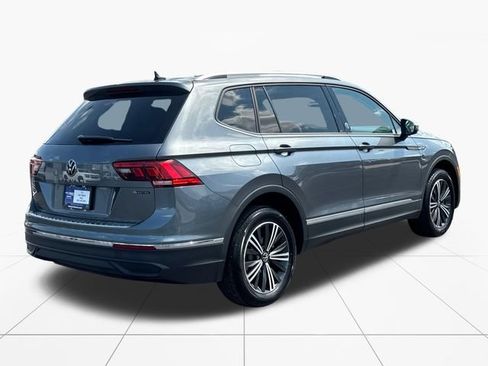 Used 2024 Volkswagen Tiguan SE AWD/4WD image 6
