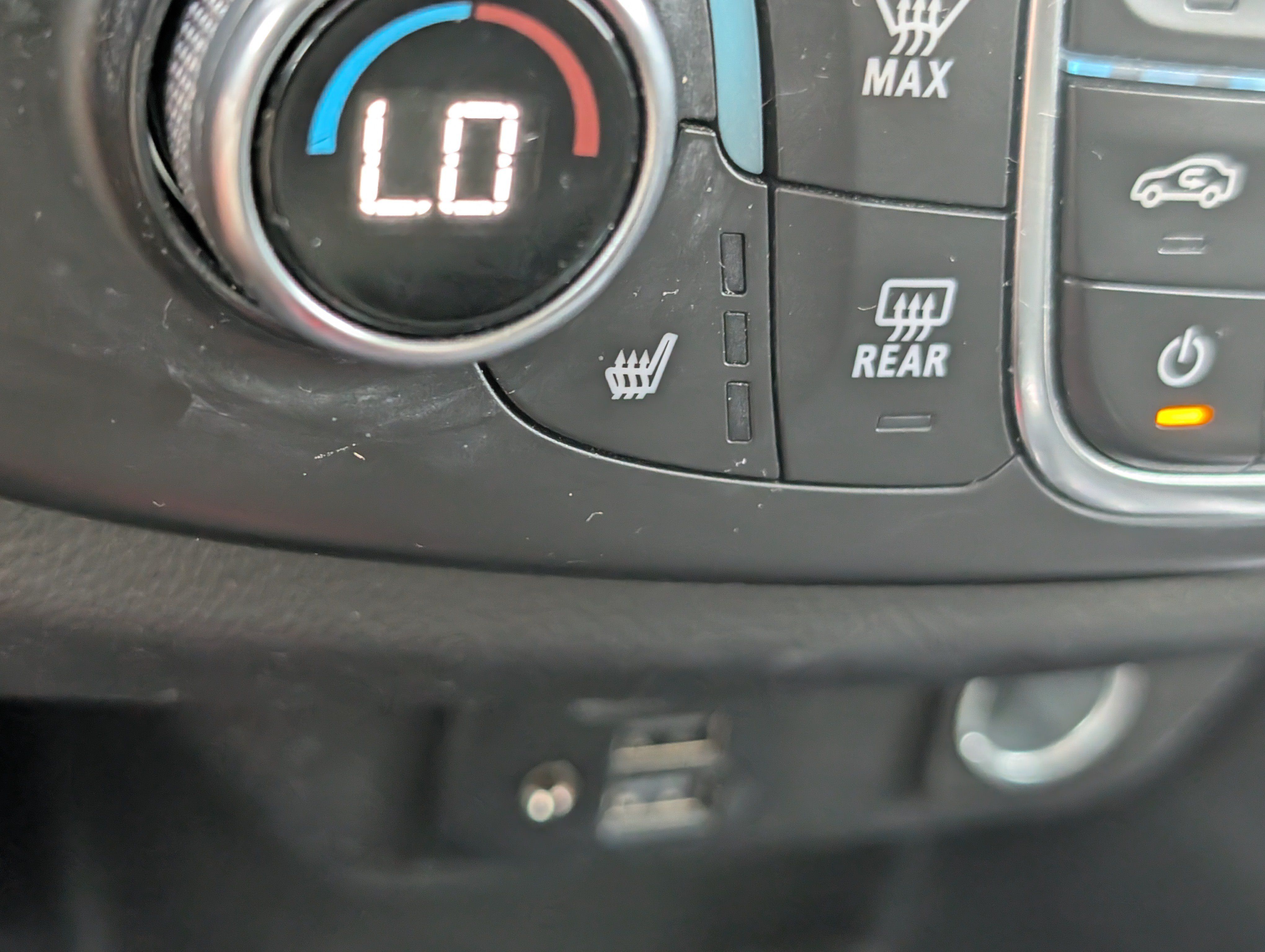 Used 2021 Chevrolet Traverse RS FWD image 12