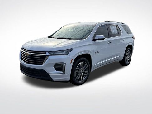 Used 2023 Chevrolet Traverse High Country image 3