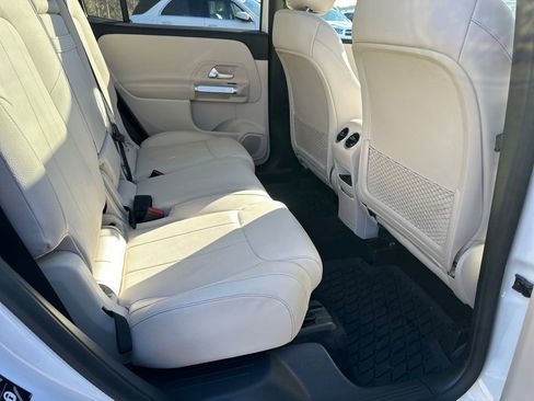 Used 2023 Mercedes-Benz GLB 250 image 33