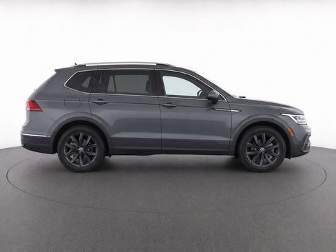 Used 2023 Volkswagen Tiguan SE FWD image 8