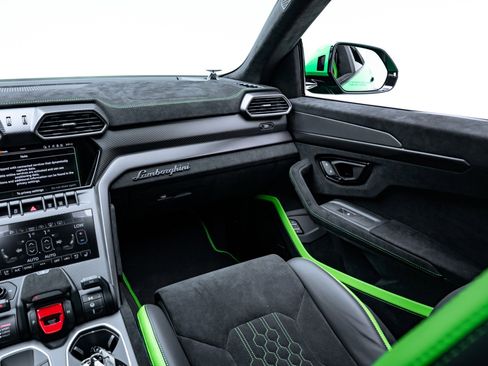 Used 2023 Lamborghini Urus Performante image 34
