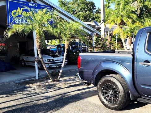 Used 2017 Nissan Frontier SV image 6