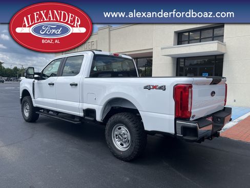 New 2026 Ford F250 XL w/ XL Off-Road Package AWD/4WD image 2