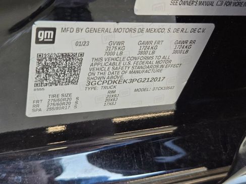 Used 2023 Chevrolet Silverado 1500 LT AWD/4WD image 16