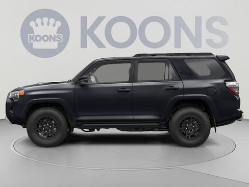 Used 2023 Toyota 4Runner TRD Off-Road Premium AWD/4WD image 4