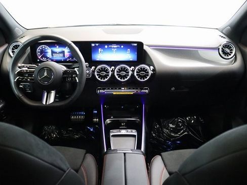 Certified 2025 Mercedes-Benz GLA 250 4MATIC image 22