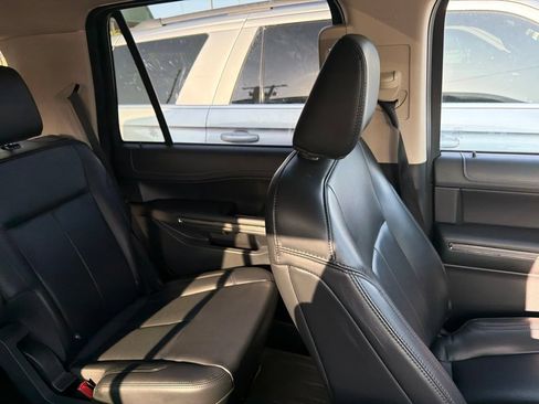Used 2023 Ford Expedition XLT AWD/4WD image 28