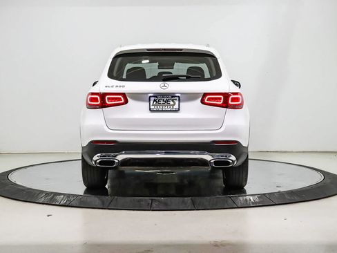 Used 2022 Mercedes-Benz GLC 300 image 3