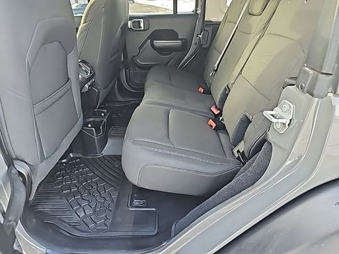 Certified 2019 Jeep Wrangler Unlimited Sport S image 18