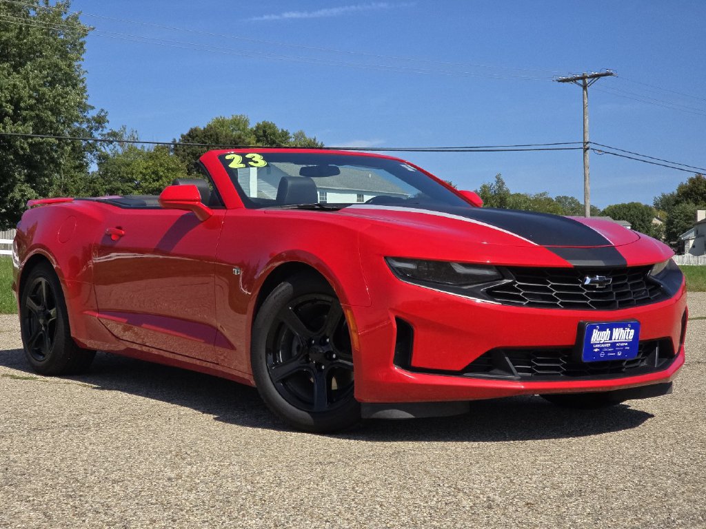 Used 2023 Chevrolet Camaro LT RWD image 2