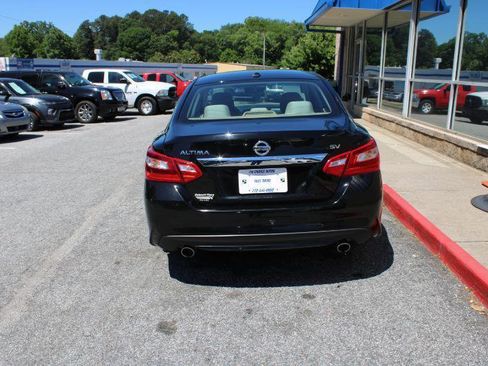 Used 2017 Nissan Altima 2.5 SV FWD image 5