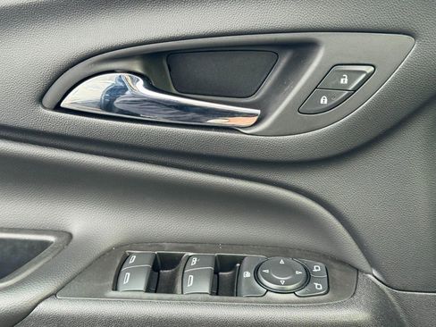 Certified 2024 Chevrolet Equinox LT FWD image 23