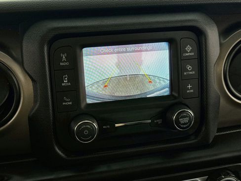 Used 2020 Jeep Wrangler Unlimited Sport AWD/4WD image 2