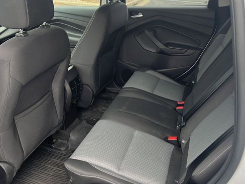 Used 2017 Ford Escape SE w/ Equipment Group 201A image 16