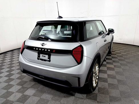 Used 2025 MINI Cooper S FWD image 6