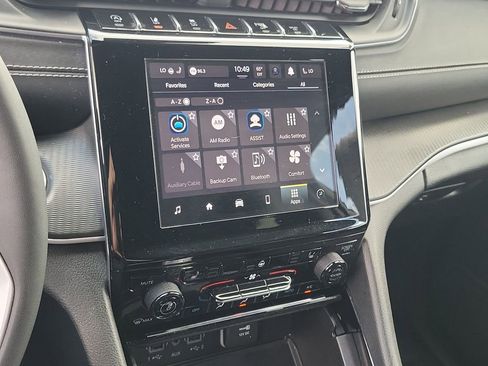 Used 2023 Jeep Grand Cherokee Altitude RWD image 13