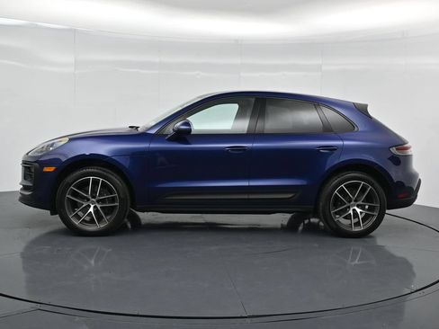 Certified 2026 Porsche Macan AWD/4WD image 2