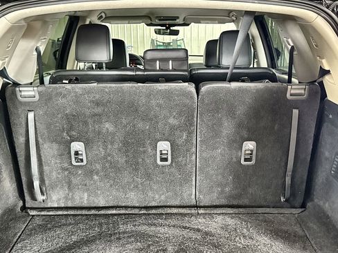 Used 2025 Nissan Pathfinder SL image 28