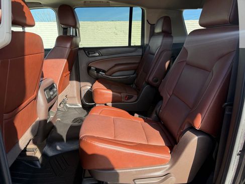 Used 2018 Chevrolet Suburban Premier image 22