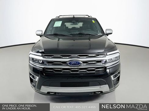 Used 2023 Ford Expedition Platinum AWD/4WD image 2