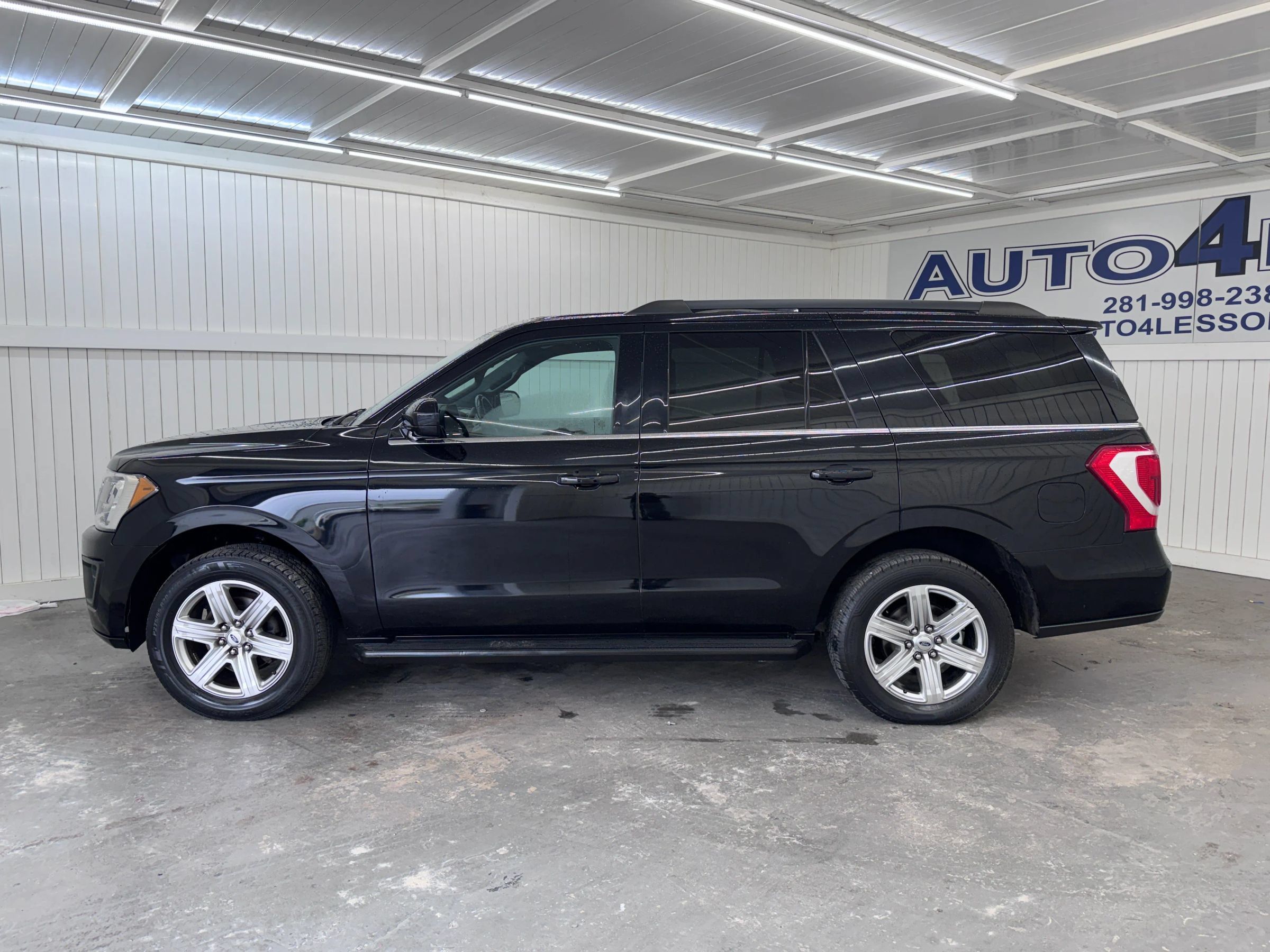 Used 2018 Ford Expedition XL AWD/4WD image 8