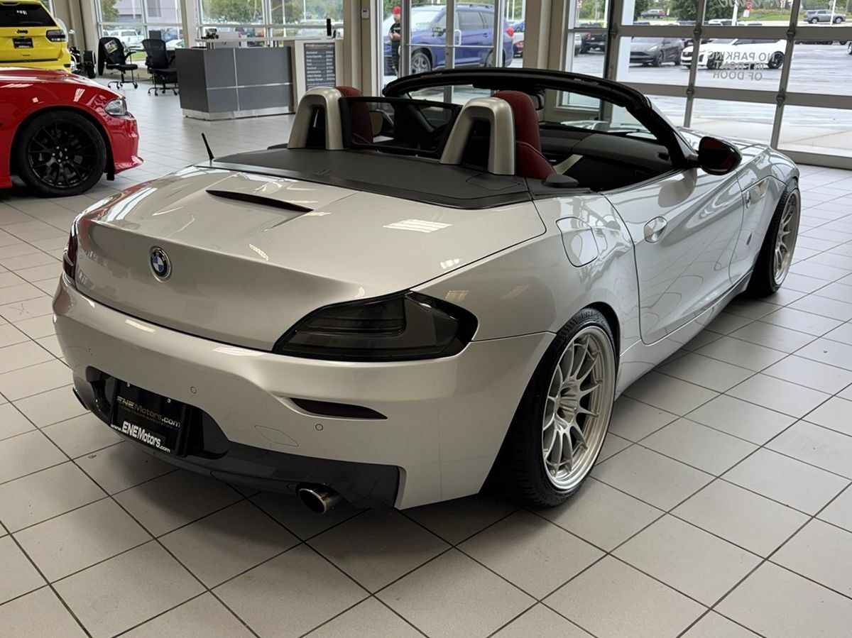 Used 2013 BMW Z4 sDrive35i RWD image 11