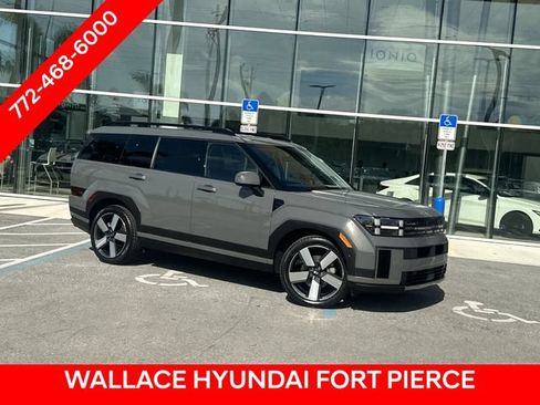 Used 2024 Hyundai Santa Fe Limited AWD/4WD image 2