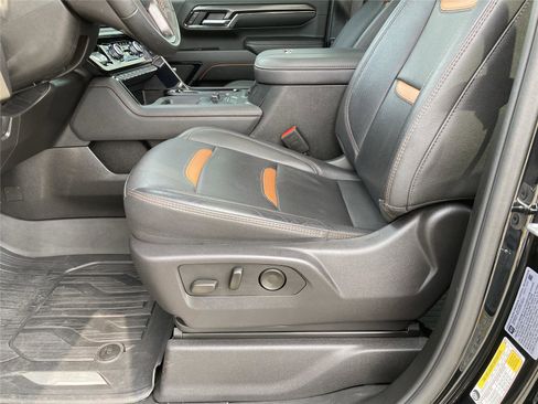 Used 2024 GMC Sierra 3500 AT4 w/ AT4 Premium Plus Package image 27