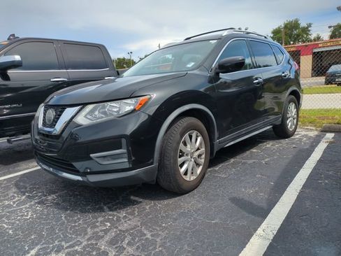 Used 2020 Nissan Rogue S w/ Special Edition Package FWD image 3
