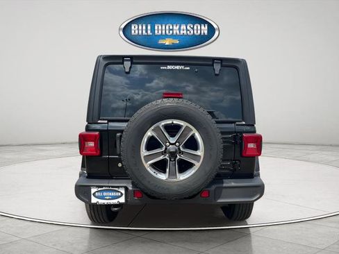 Used 2020 Jeep Wrangler Unlimited Sahara w/ Dual Top Group AWD/4WD image 6