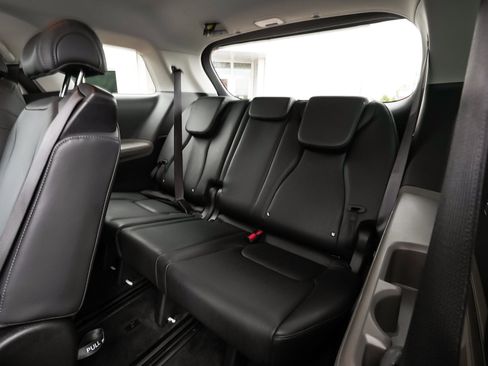 Used 2026 Kia Carnival LXS FWD image 38