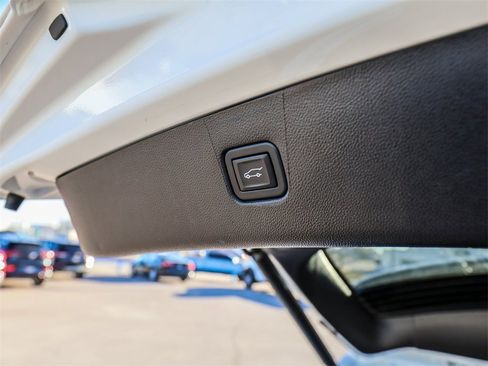 Used 2024 Chevrolet Blazer LT w/ Convenience Package image 12