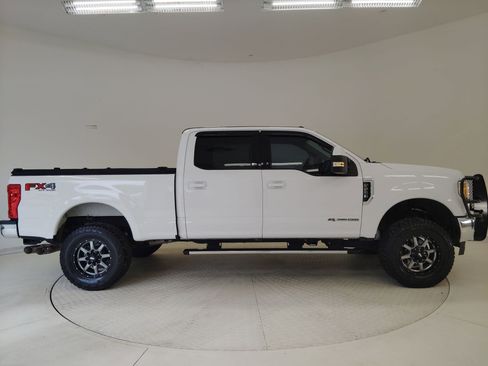Used 2017 Ford F250 Lariat w/ Lariat Value Package image 8