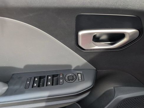 Used 2025 Kia K4 FWD image 13