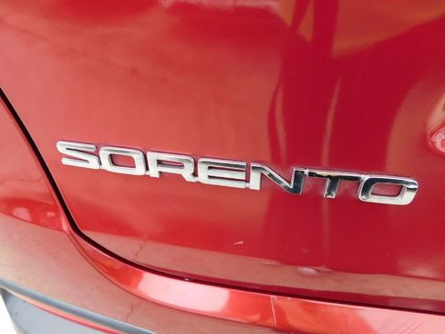 Used 2016 Kia Sorento FWD w/ LX Convenience Package image 12