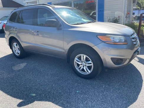 Used 2011 Hyundai Santa Fe GLS image 5