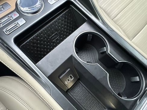 Used 2025 Lincoln Nautilus Reserve AWD/4WD image 71