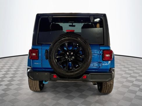 Used 2023 Jeep Wrangler Unlimited Sahara AWD/4WD image 7