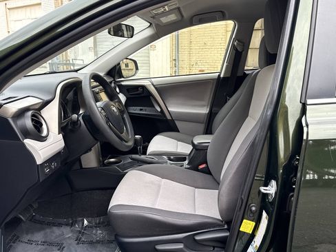 Used 2013 Toyota RAV4 LE AWD/4WD image 32