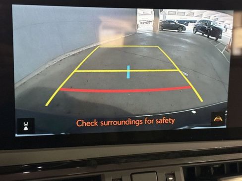 Certified 2025 Lexus ES 300h w/ Premium Package image 15