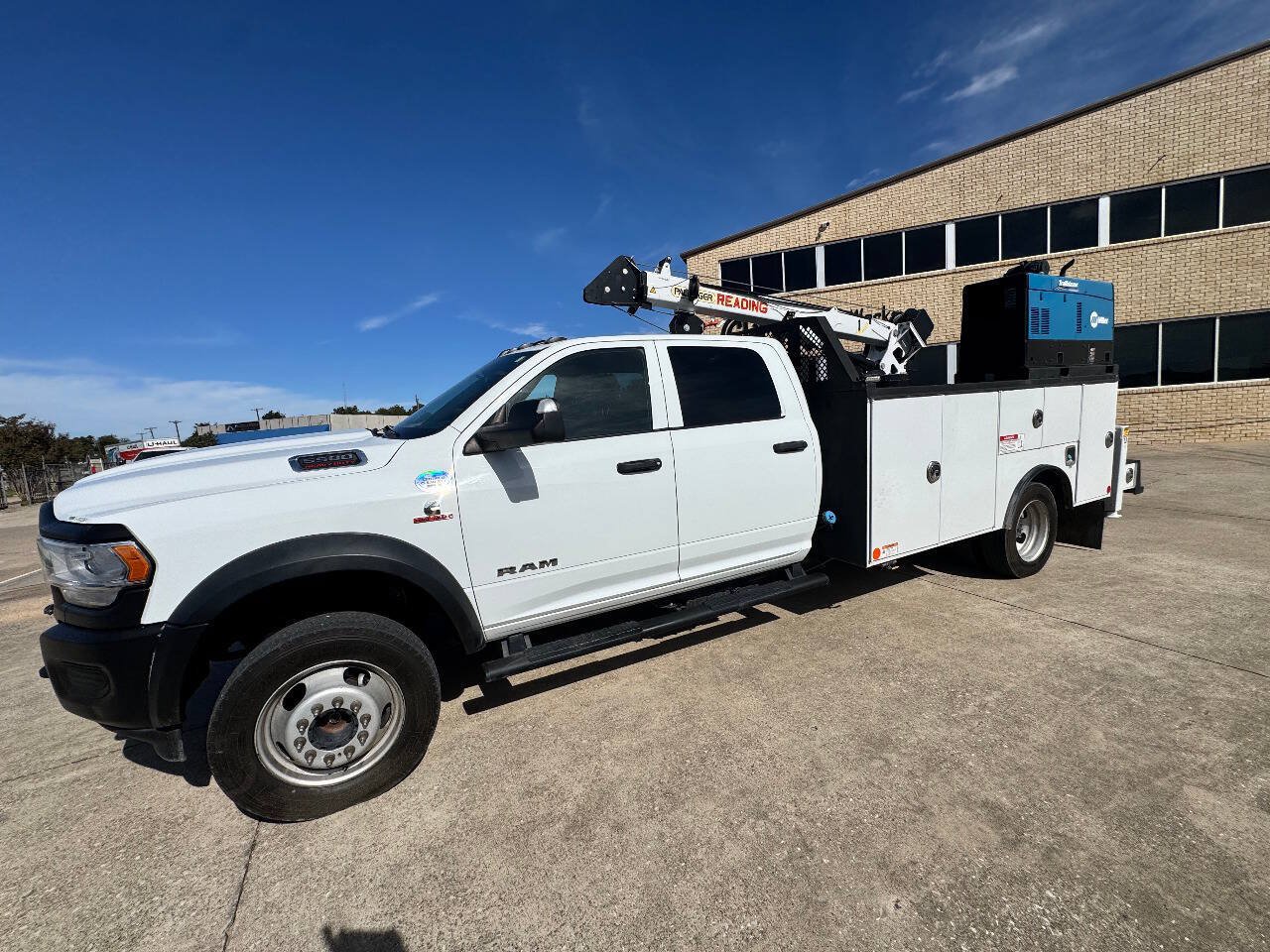 Used 2022 RAM 5500 Tradesman w/ Max Tow Package AWD/4WD image 3