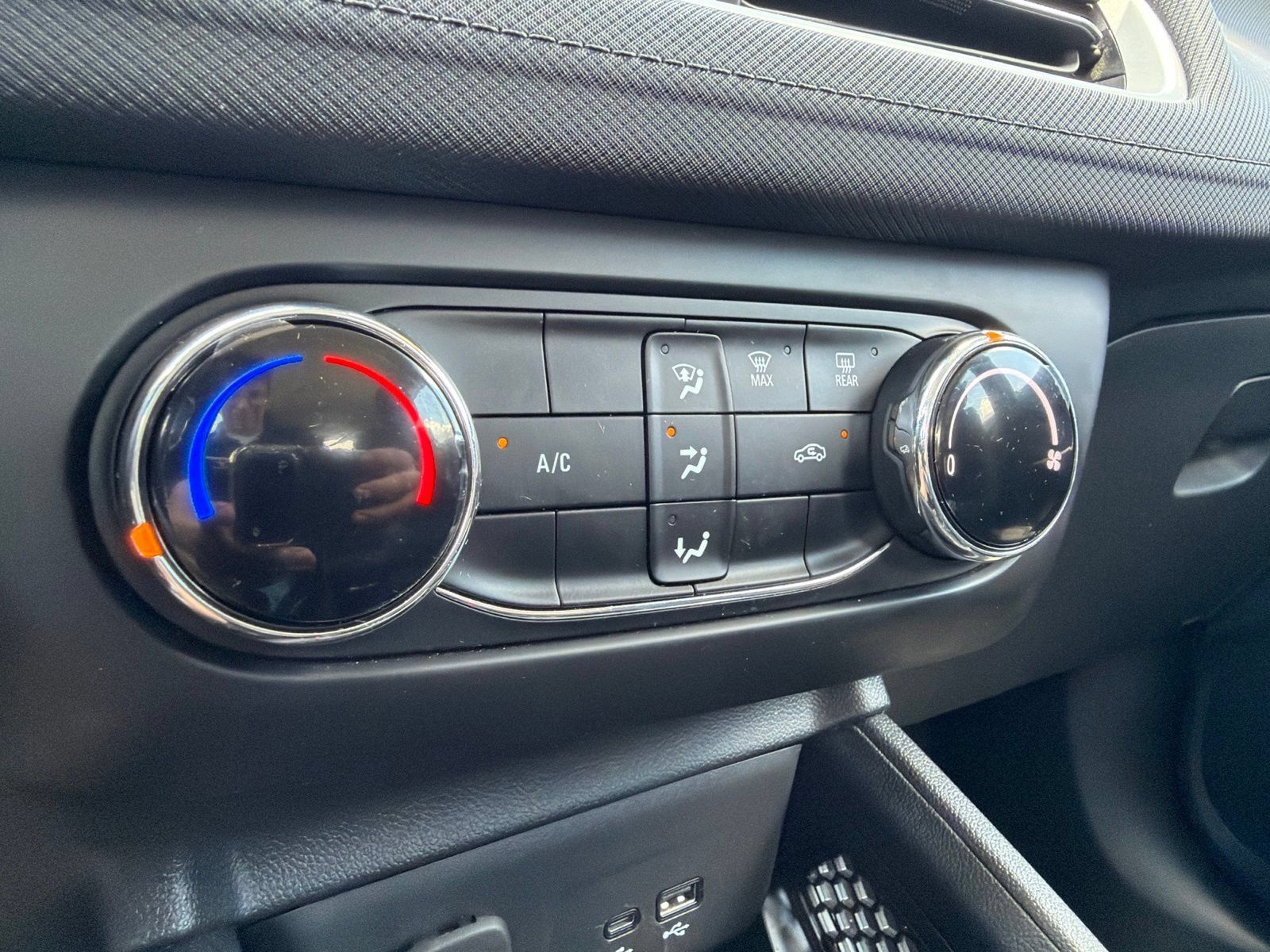 Used 2026 Chevrolet TrailBlazer LS AWD/4WD image 26