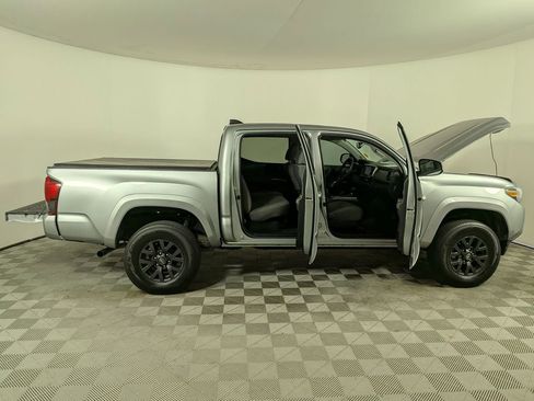 Used 2023 Toyota Tacoma SR5 w/ Technology Package RWD image 9