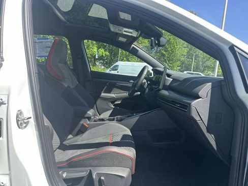 New 2026 Volkswagen GTI SE FWD image 29