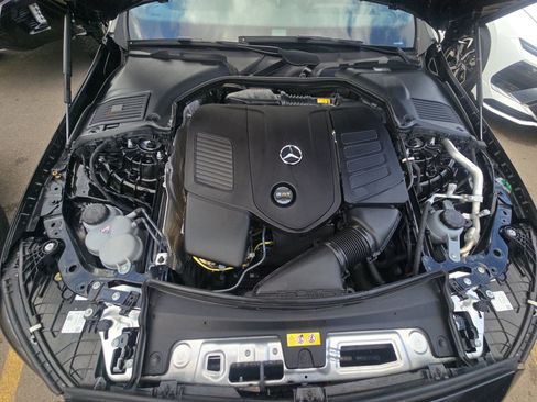 Used 2025 Mercedes-Benz C 300 Sedan image 15