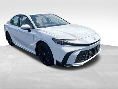 New 2026 Toyota Camry Hybrid FWD image 7