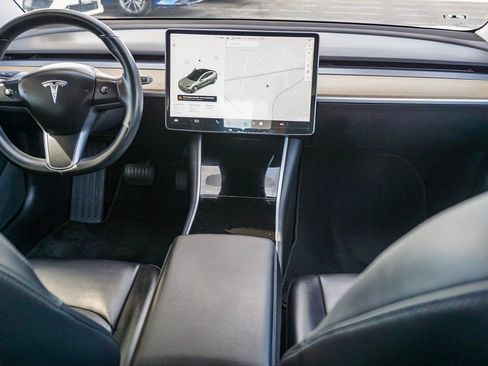 Used 2018 Tesla Model 3 Long Range image 15